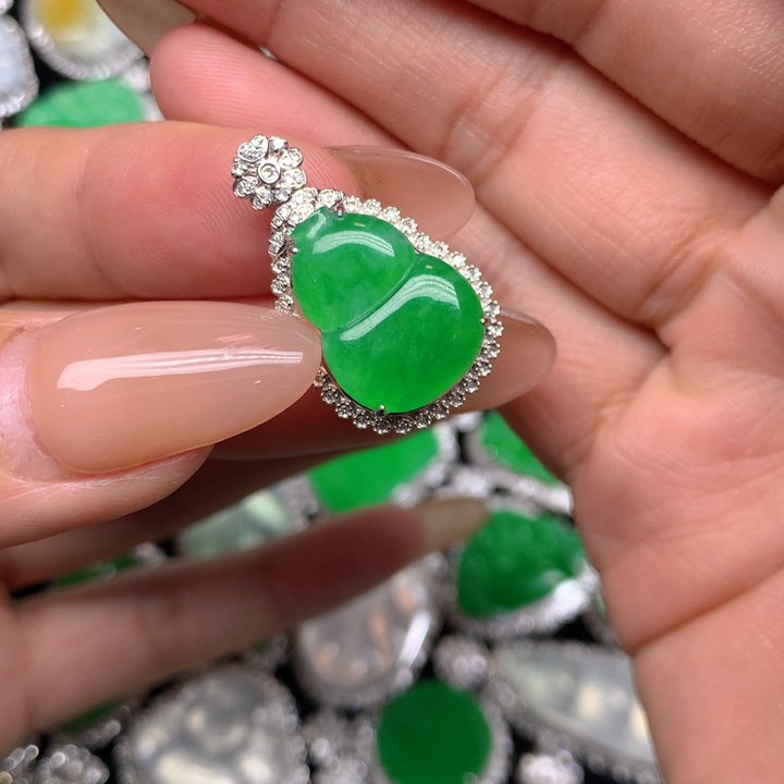 翡翠18K金镶嵌吊坠(不含链)