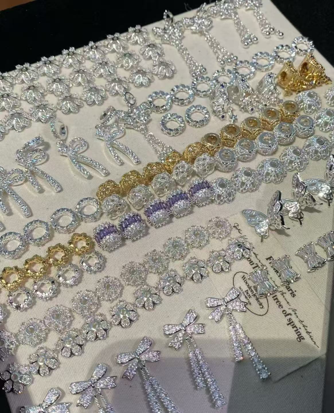 多米专属设计款配饰