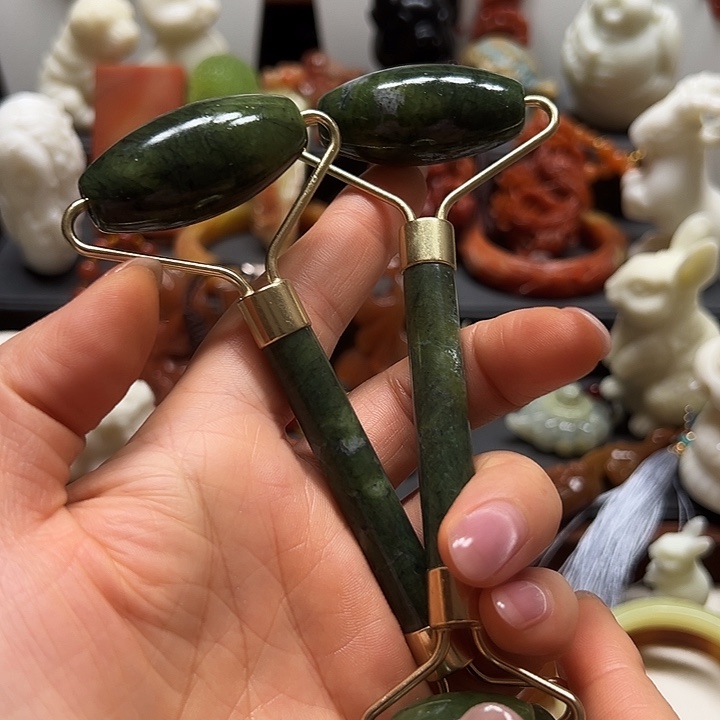 蛇纹石玉吊坠未镶嵌