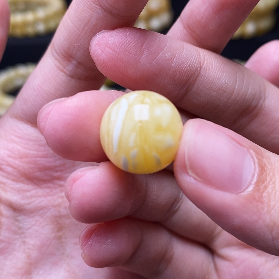 蜜蜡珠宝奇石未镶嵌