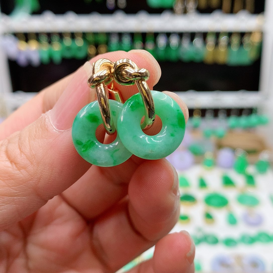 翡翠耳饰18K金镶嵌的