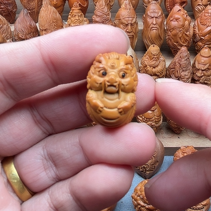 吊坠橄榄核17龙宝