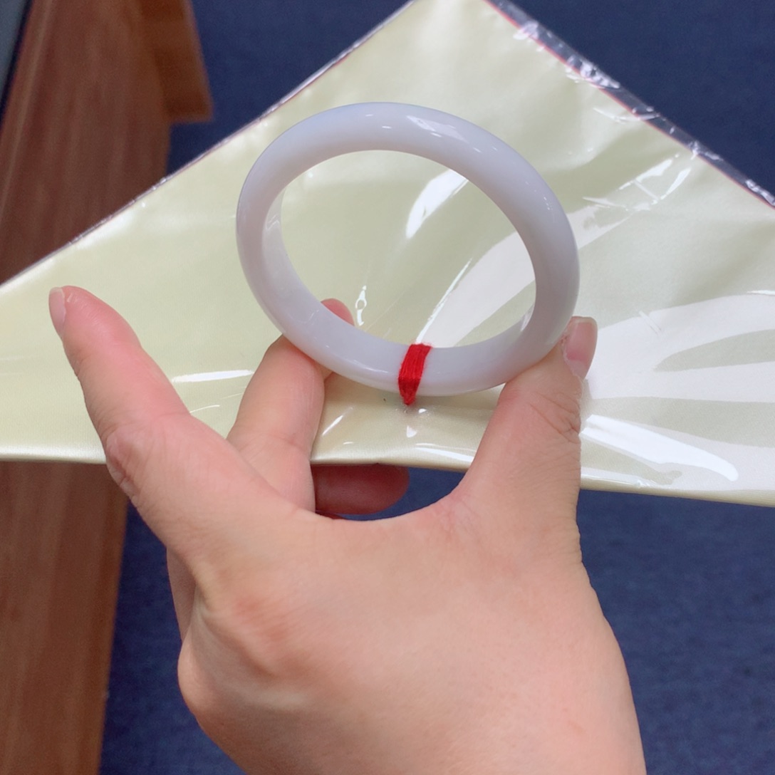 翡翠手镯未镶嵌买断