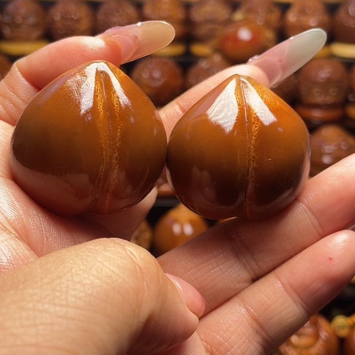 用***0把件橄榄核橄榄雕刻