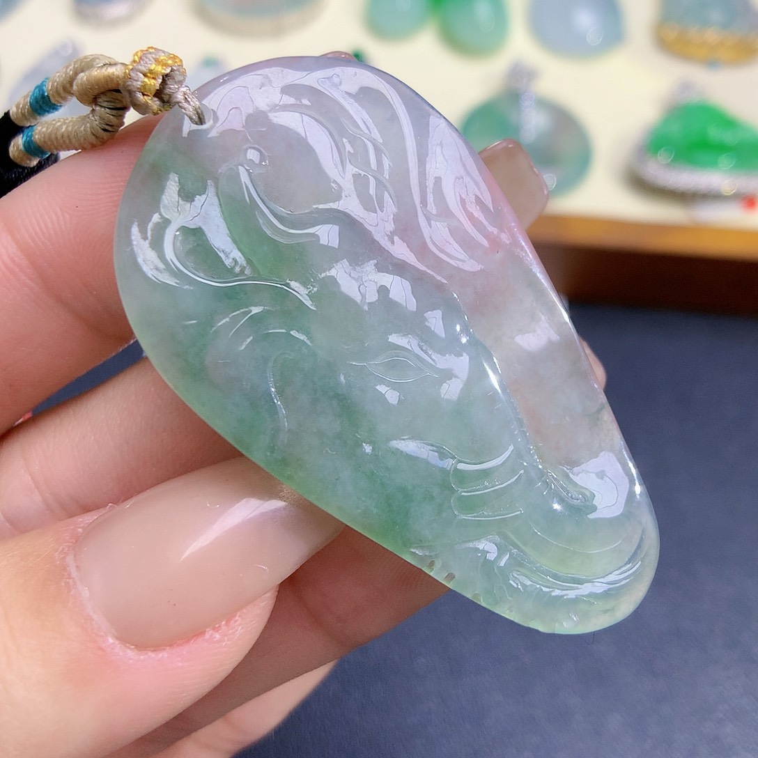 翡翠颈饰未镶嵌吉祥如意