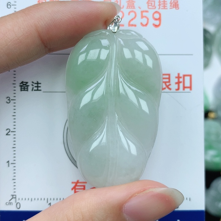 翡翠颈饰银S925镶嵌天然翡翠a货