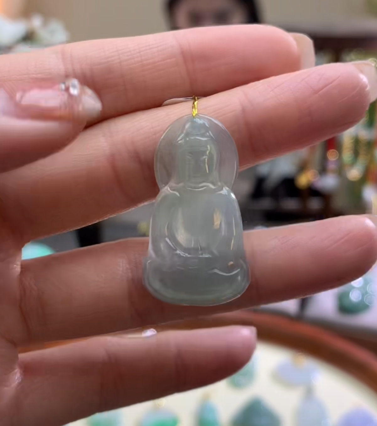 天然A货翡翠吊坠