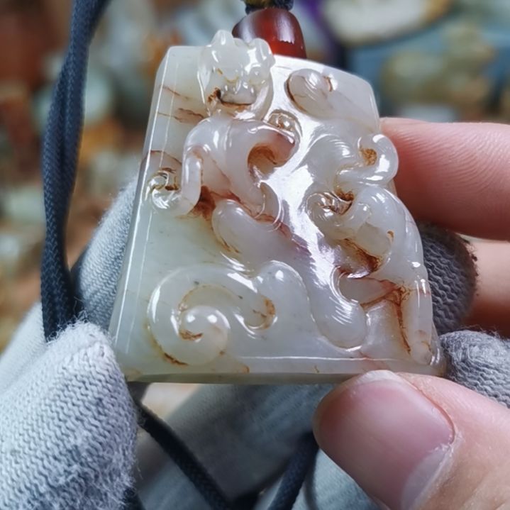 和田玉（糖玉）车挂未镶嵌鱼*