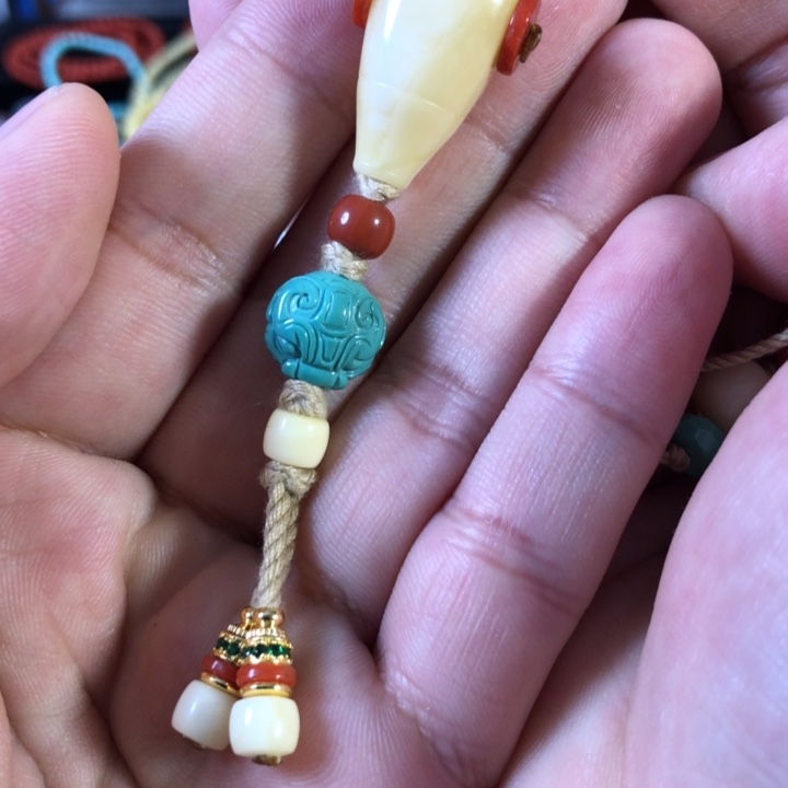 蜜蜡珠宝奇石未镶嵌