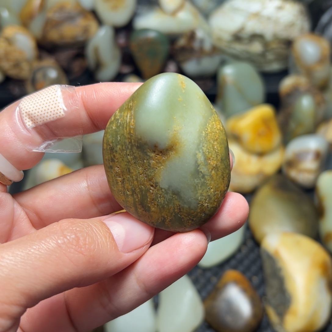 和田玉（青玉） 12未镶嵌