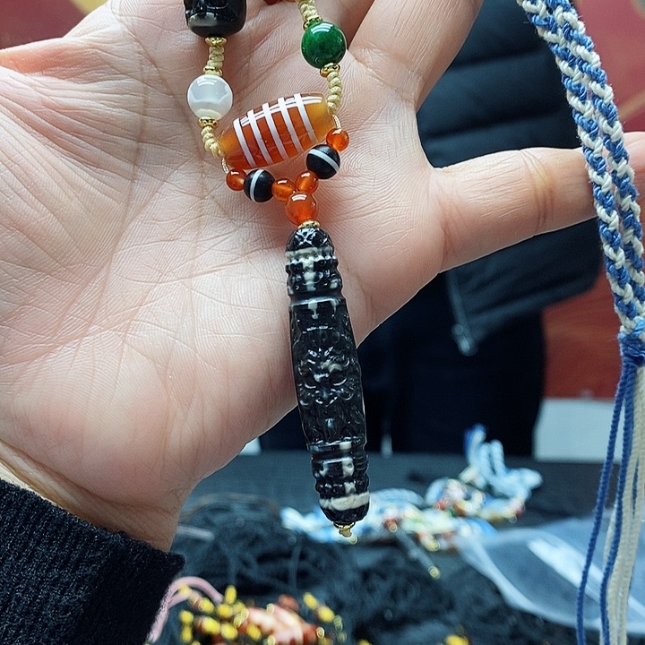 玛瑙/玉髓颈饰合金