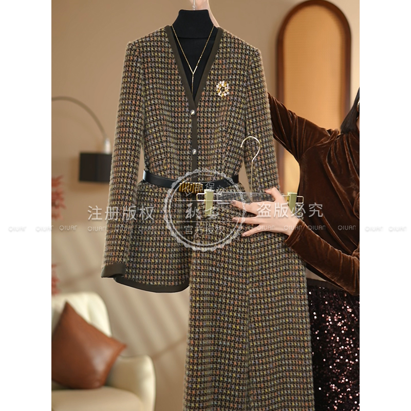 【cici小姐】2025冬季摩卡慕斯加厚新款时尚洋气减龄套装