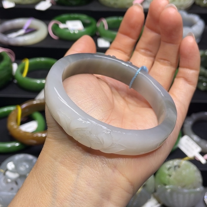 和田玉手镯58+圈口 编号69贵妃镯未镶嵌