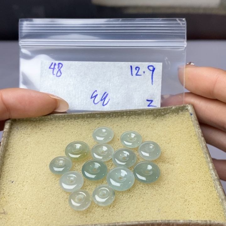 @***月定制翡翠未镶嵌不退