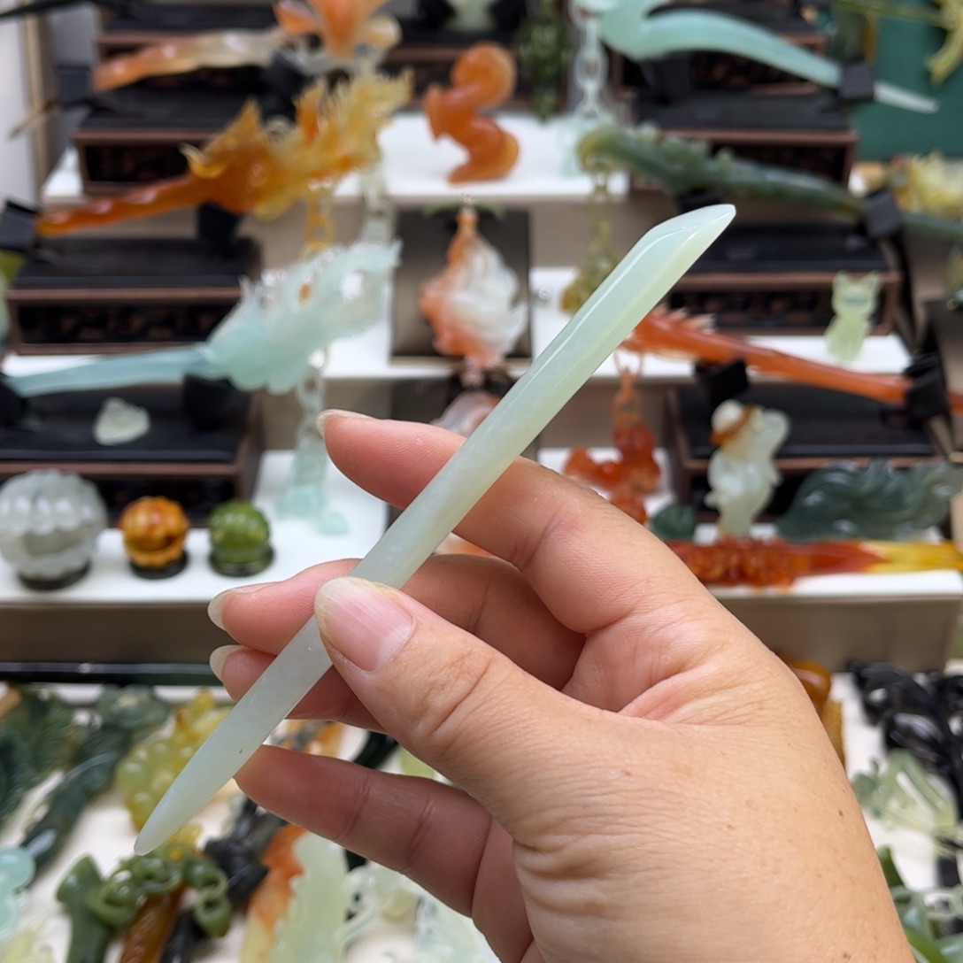 蛇纹石玉未镶嵌岫玉发簪