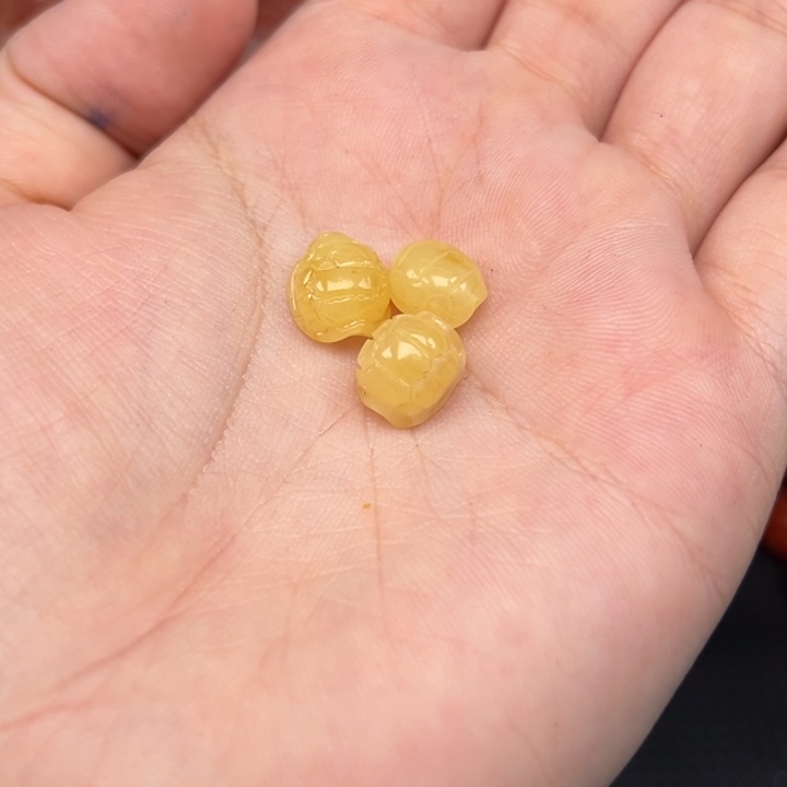 素***素未镶嵌吊坠(不含链)琥珀