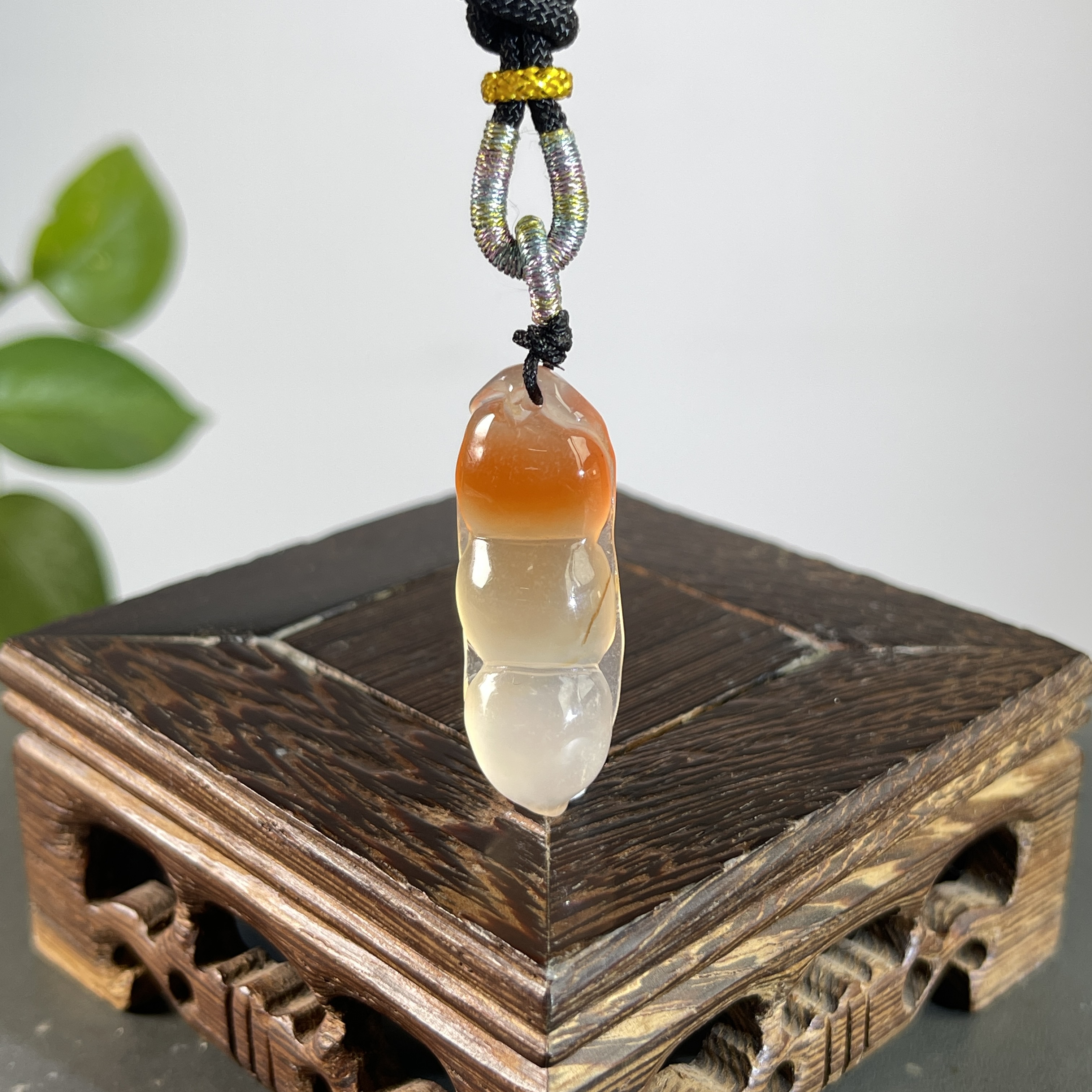 JGB04-011  南红-福豆