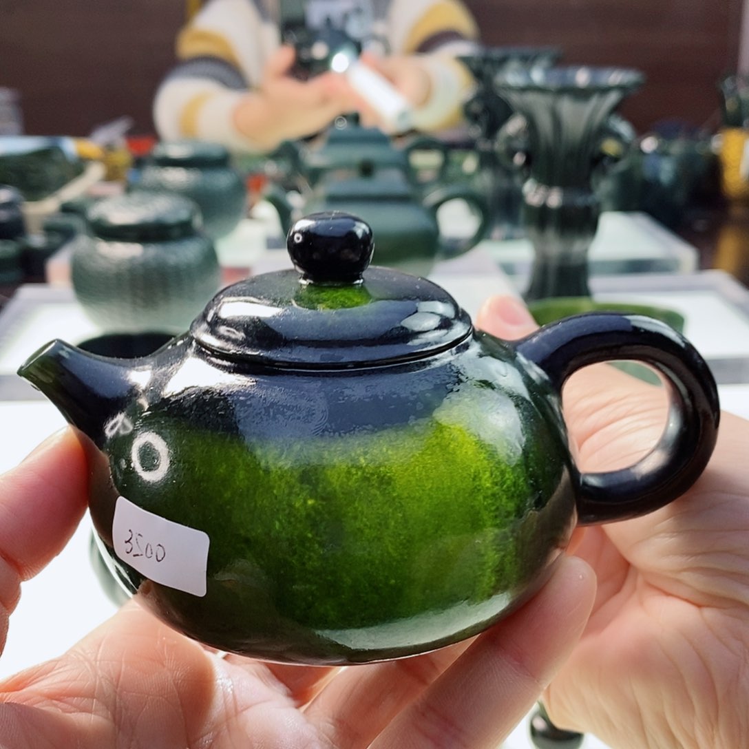 和田玉（青玉）摆件未镶嵌微瑕