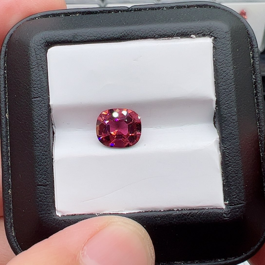 碧玺2.33克拉裸石未镶嵌