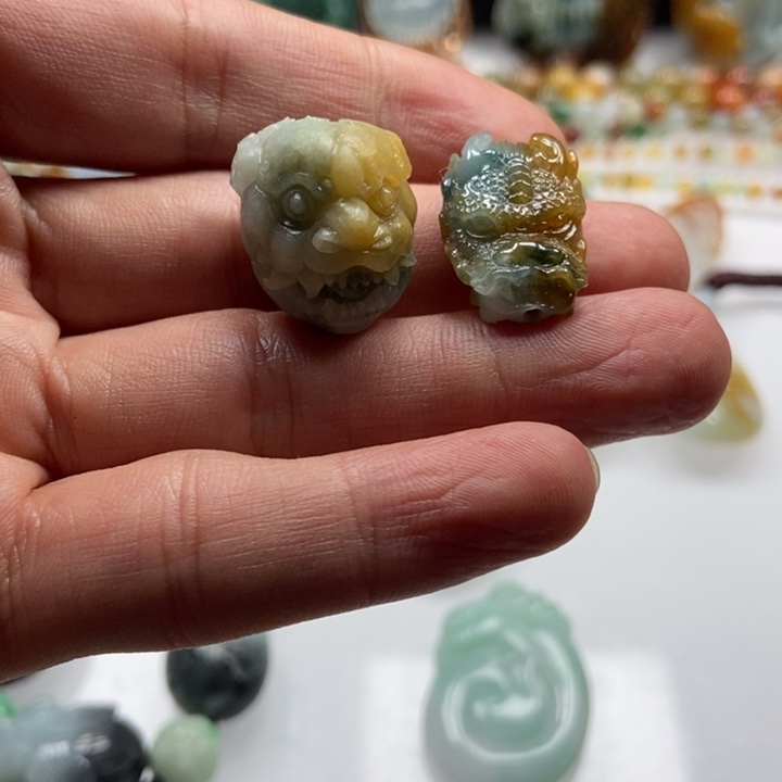 翡翠吊坠(不含链)未镶嵌横**峰