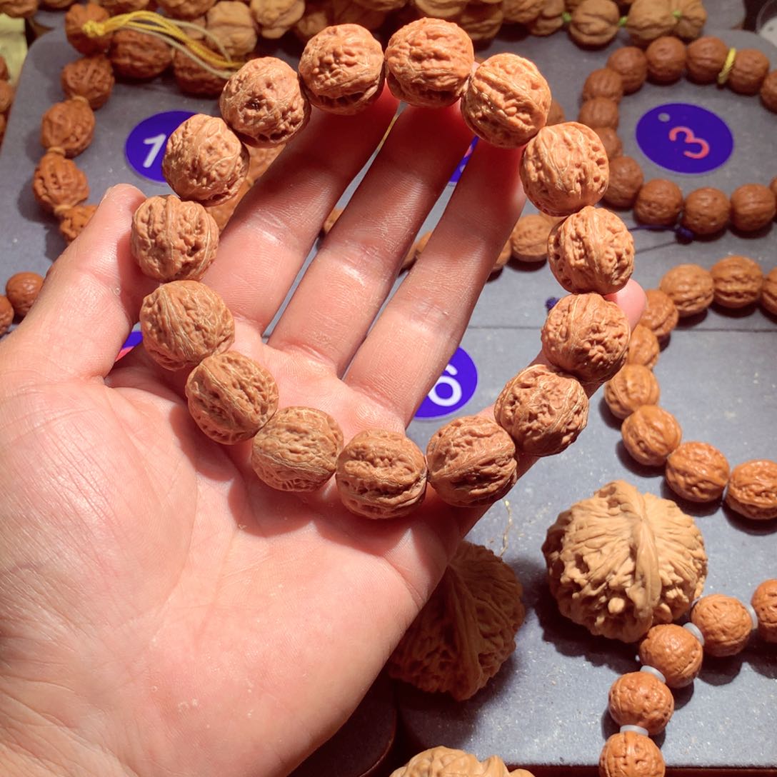 文玩核桃吊坠独*粗筋八棱