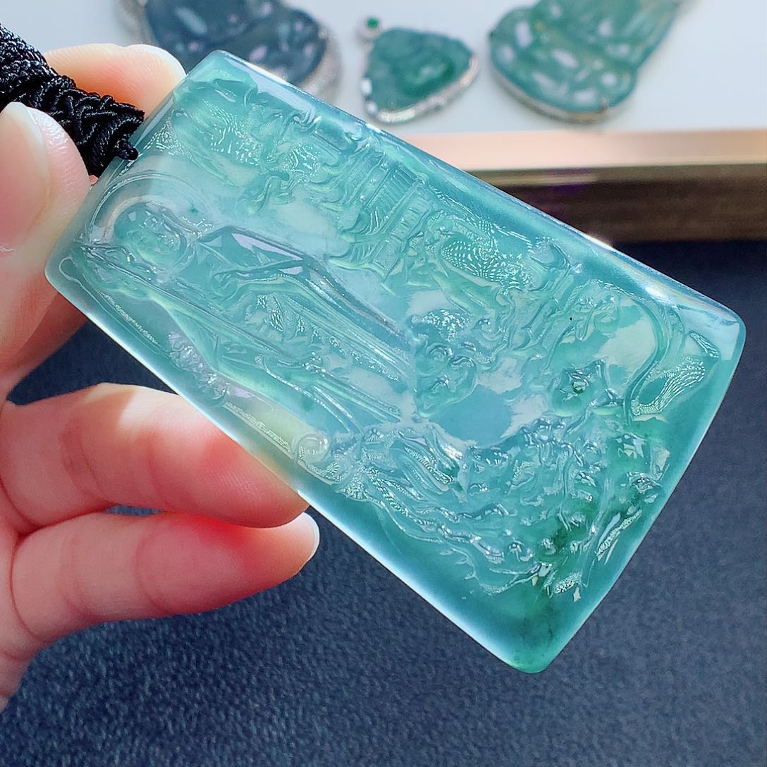 翡翠颈饰未镶嵌翡翠