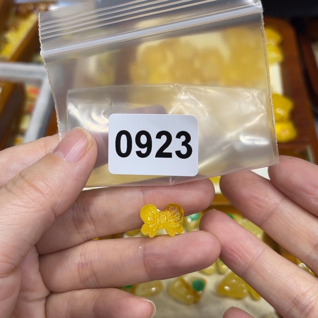 琥珀珠宝奇石未镶嵌