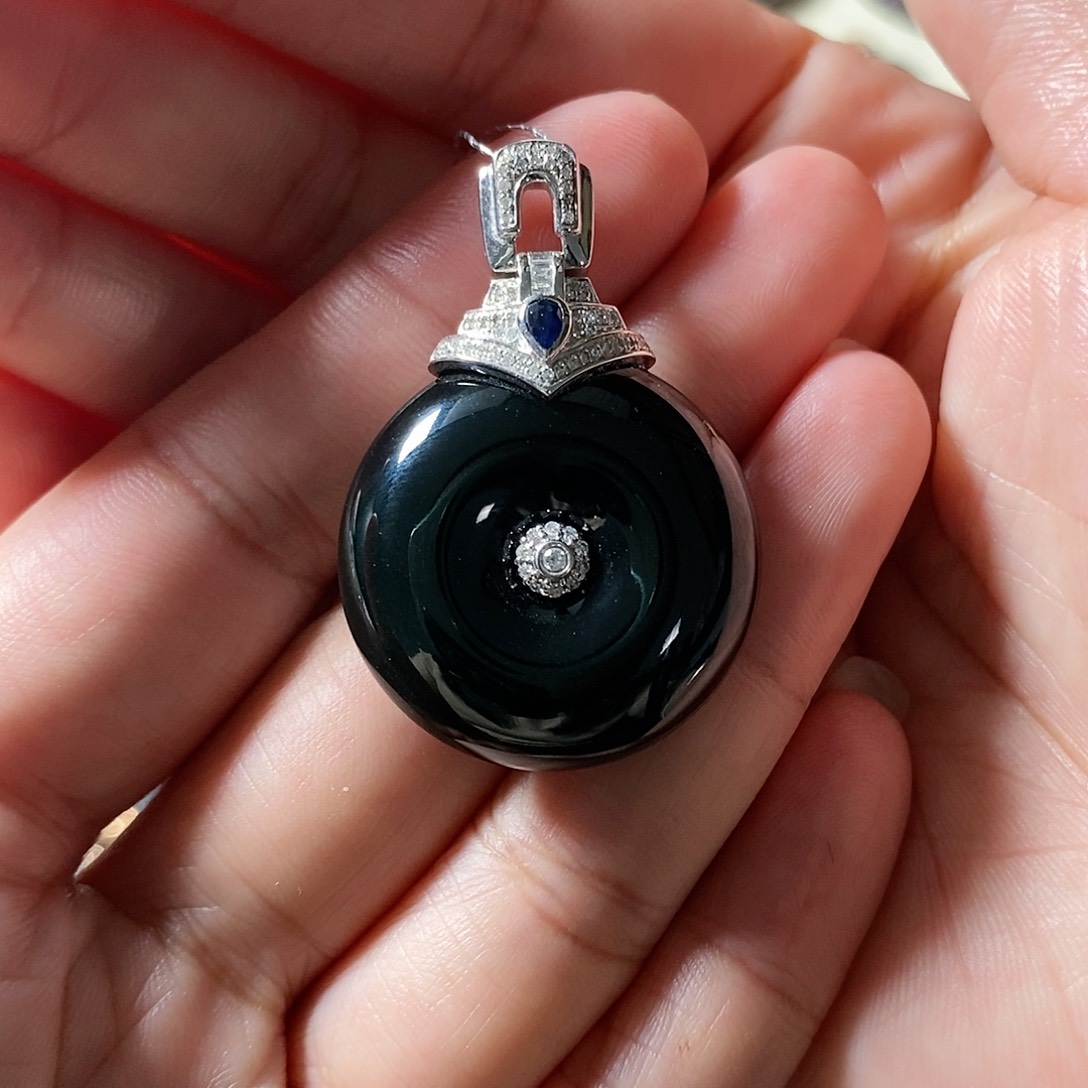 翡翠颈饰未镶嵌嫦****