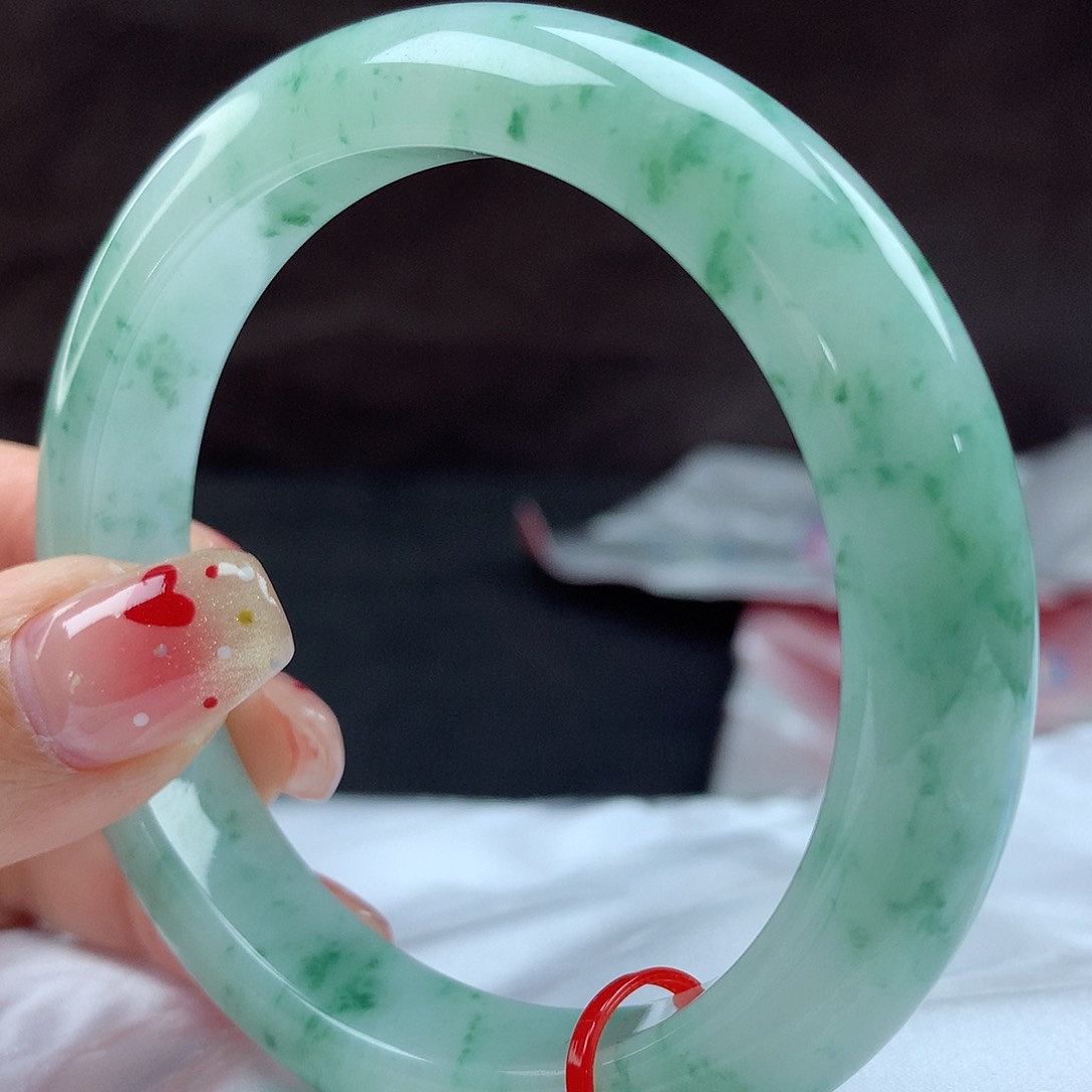 翡翠手镯未镶嵌96775，