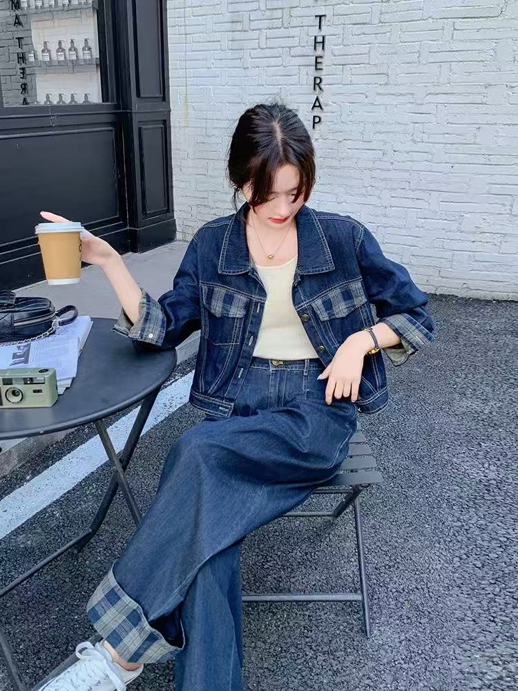 松弛感减龄牛仔套装女秋季2025新款休闲气质港风衬衫阔腿裤两件套