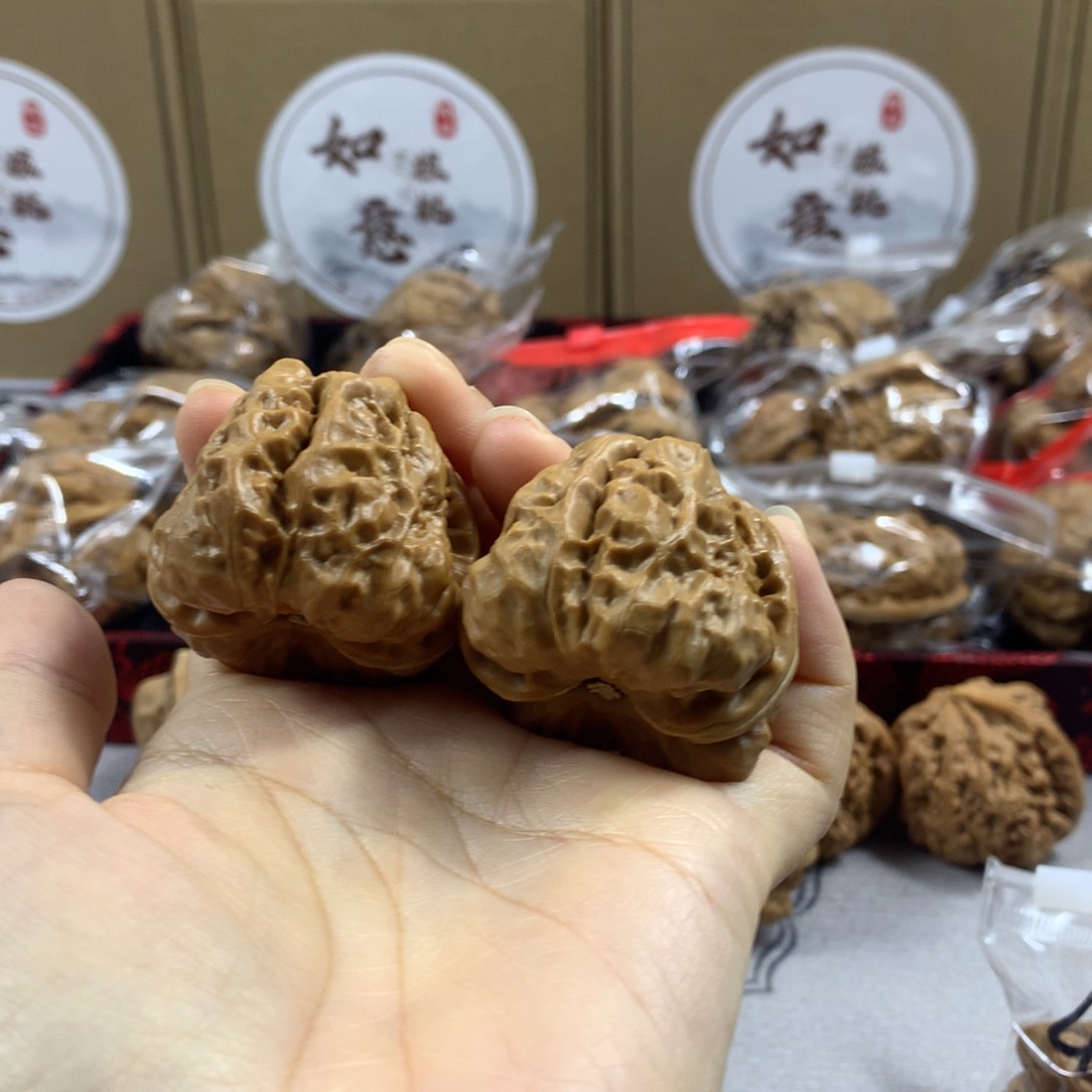 文玩核桃蛤蟆头货头对