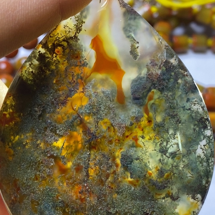 玛瑙/玉髓颈饰未镶嵌