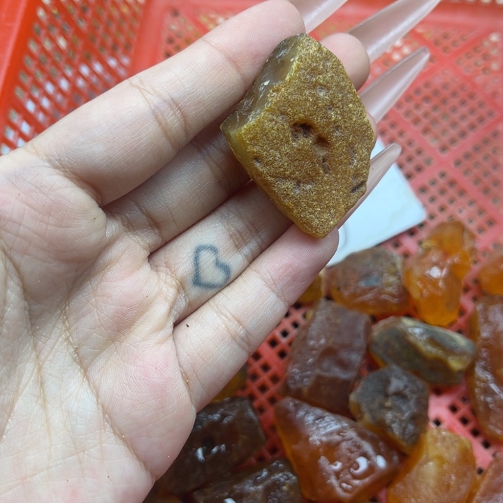 天***人定制琥珀定制牌子