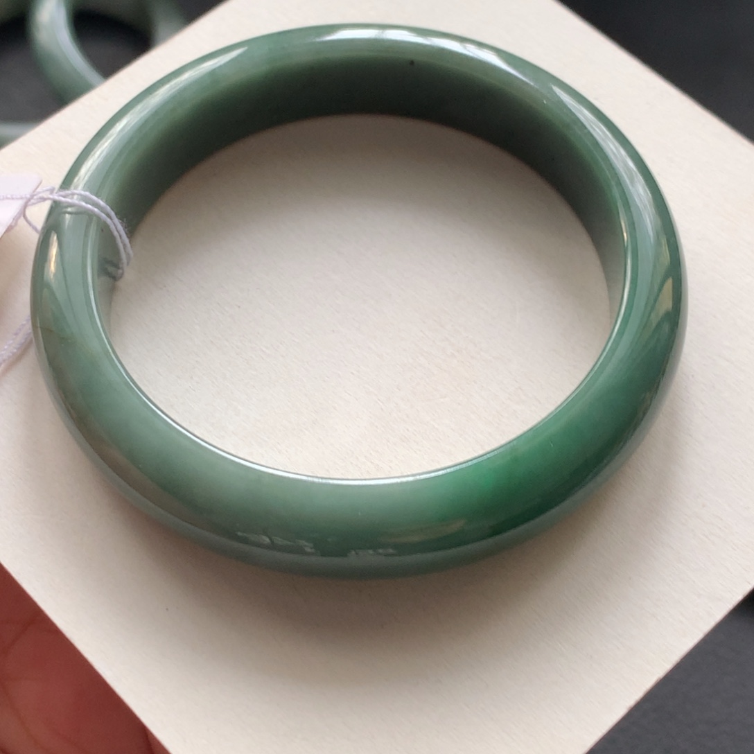 猫***坨翡翠未镶嵌手镯55.5-11.9-7.7