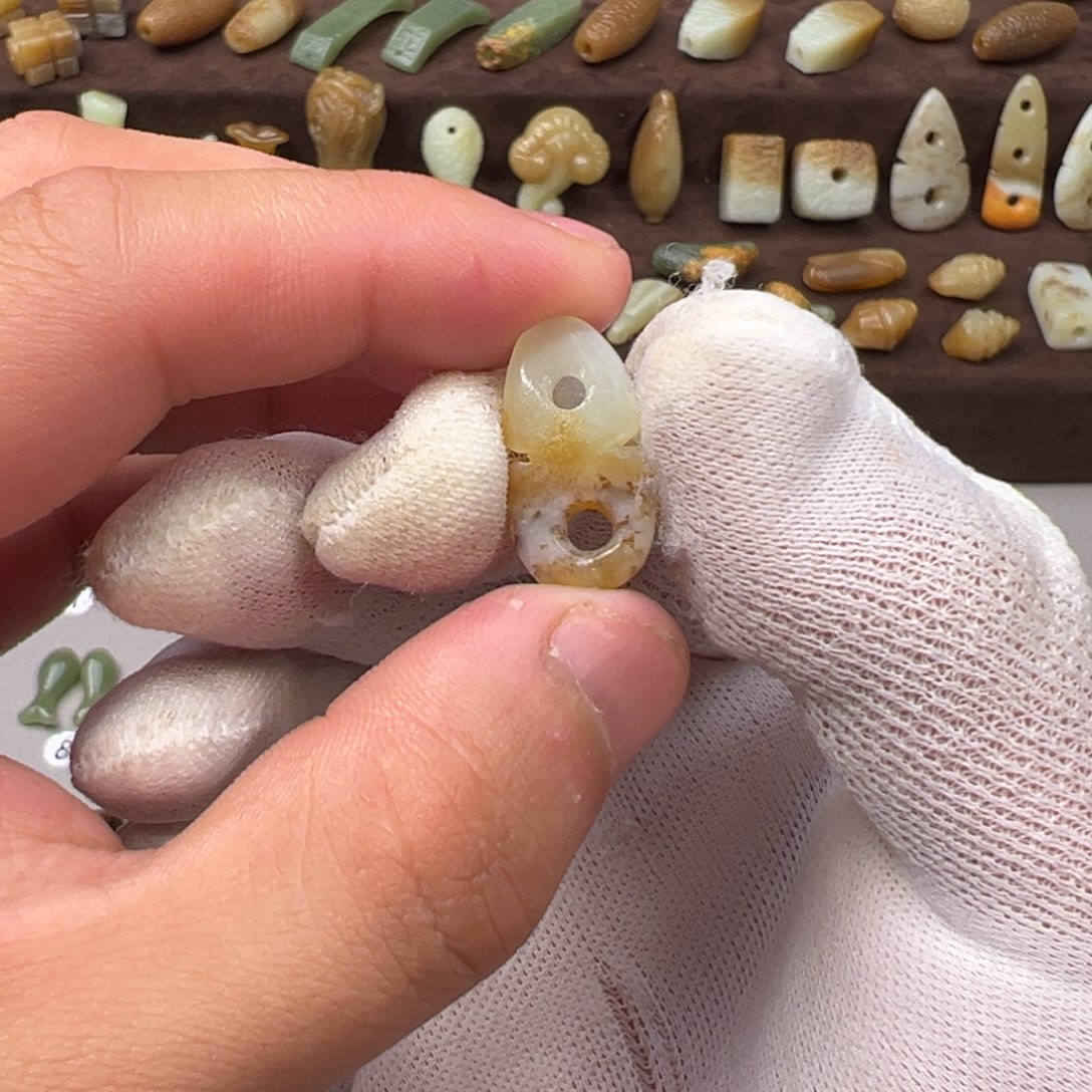 岫岩河磨玉（透闪石质玉）未镶嵌颈饰