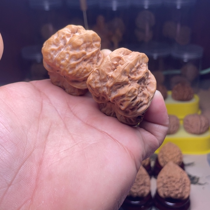 文玩核桃吊坠39-45蛤蟆头未打底