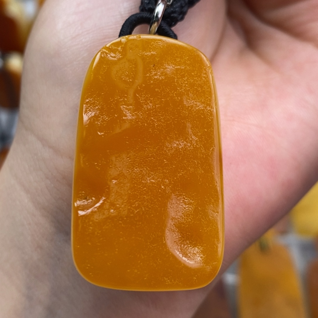 琥珀吊坠(赠链)未镶嵌