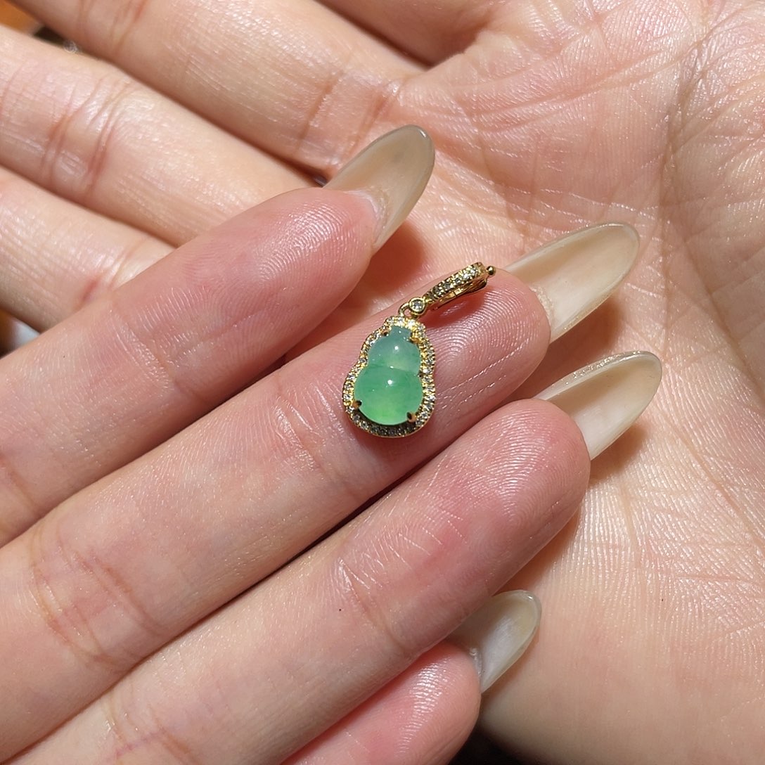 翡翠18K金镶嵌吊坠(不含链)