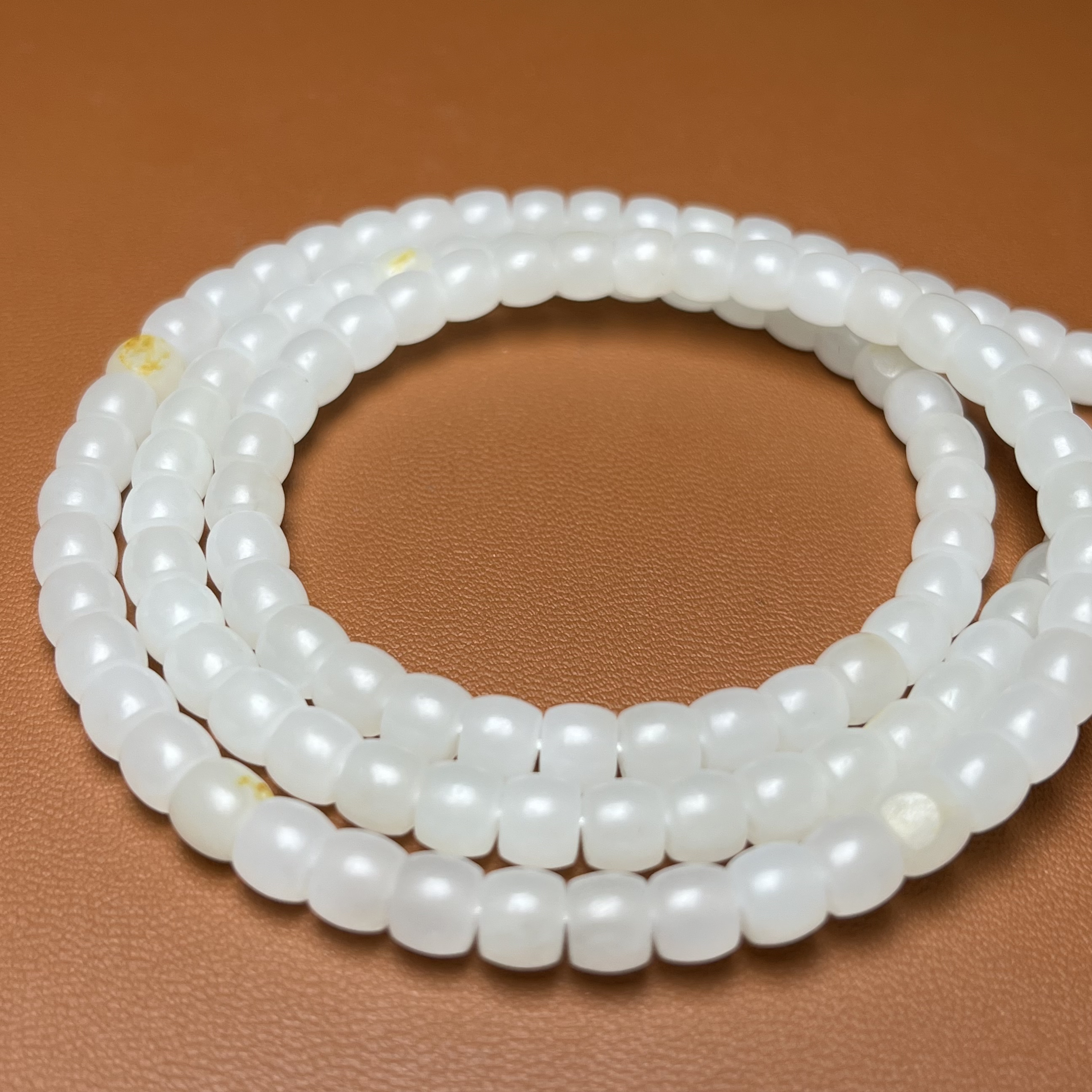 卡6*5直切珠链 新疆和田玉 同料118颗9颗留原毛孔 白细油糯②