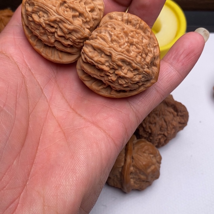 日***.手串/手链核桃三角白狮子头42尺有修