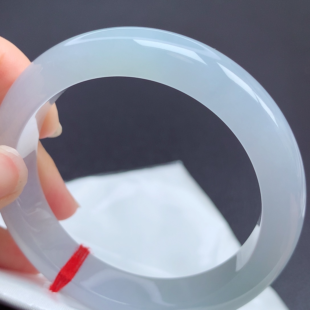 翡翠手镯未镶嵌11n n n n n n