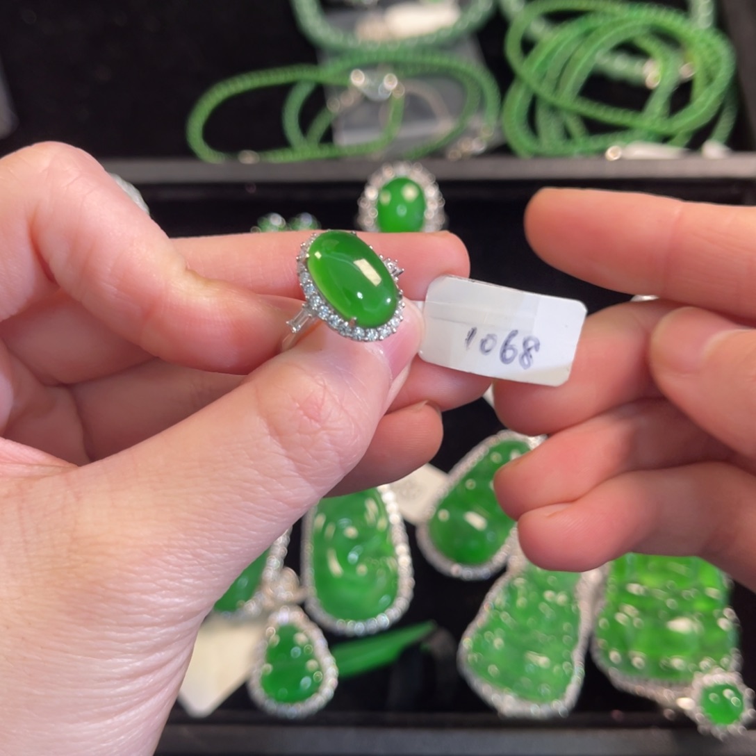 翡翠银S925镶嵌戒指蛋面戒指