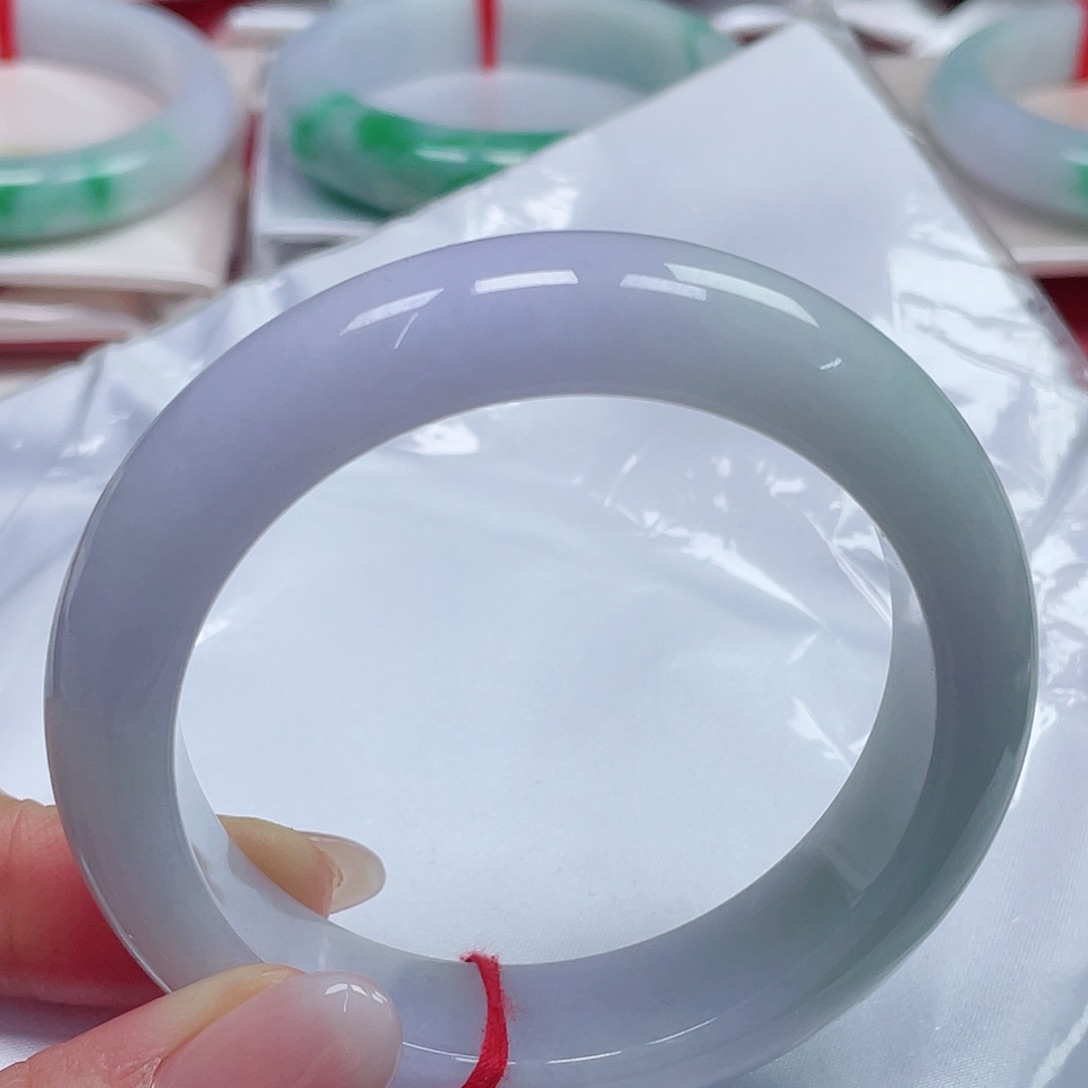 翡翠手镯未镶嵌缅甸翡翠