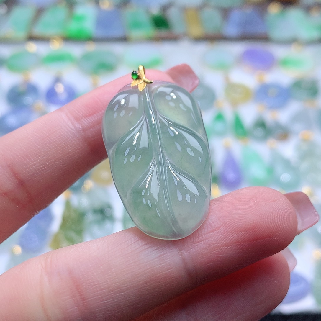 翡翠颈饰未镶嵌翡翠