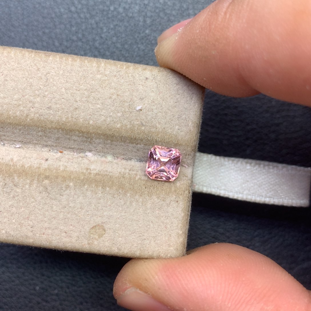 碧玺裸石未镶嵌1ct天然碧玺