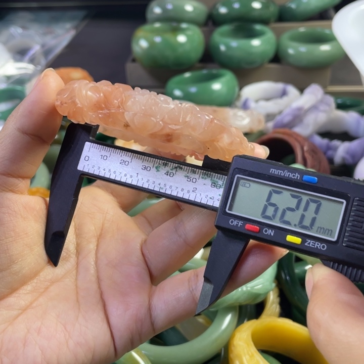 石英岩玉手镯未镶嵌