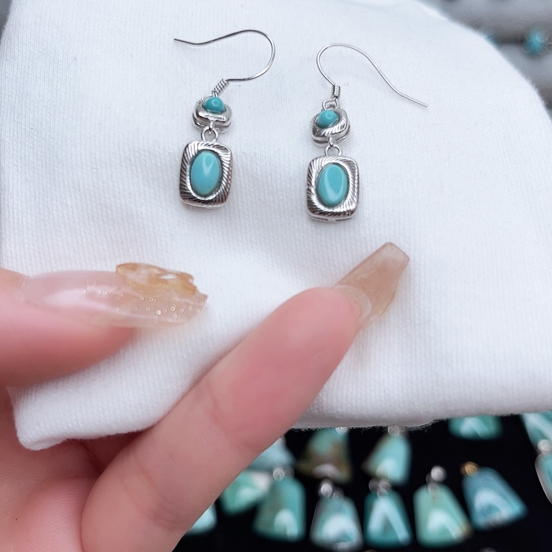 绿松石绿松石未镶嵌