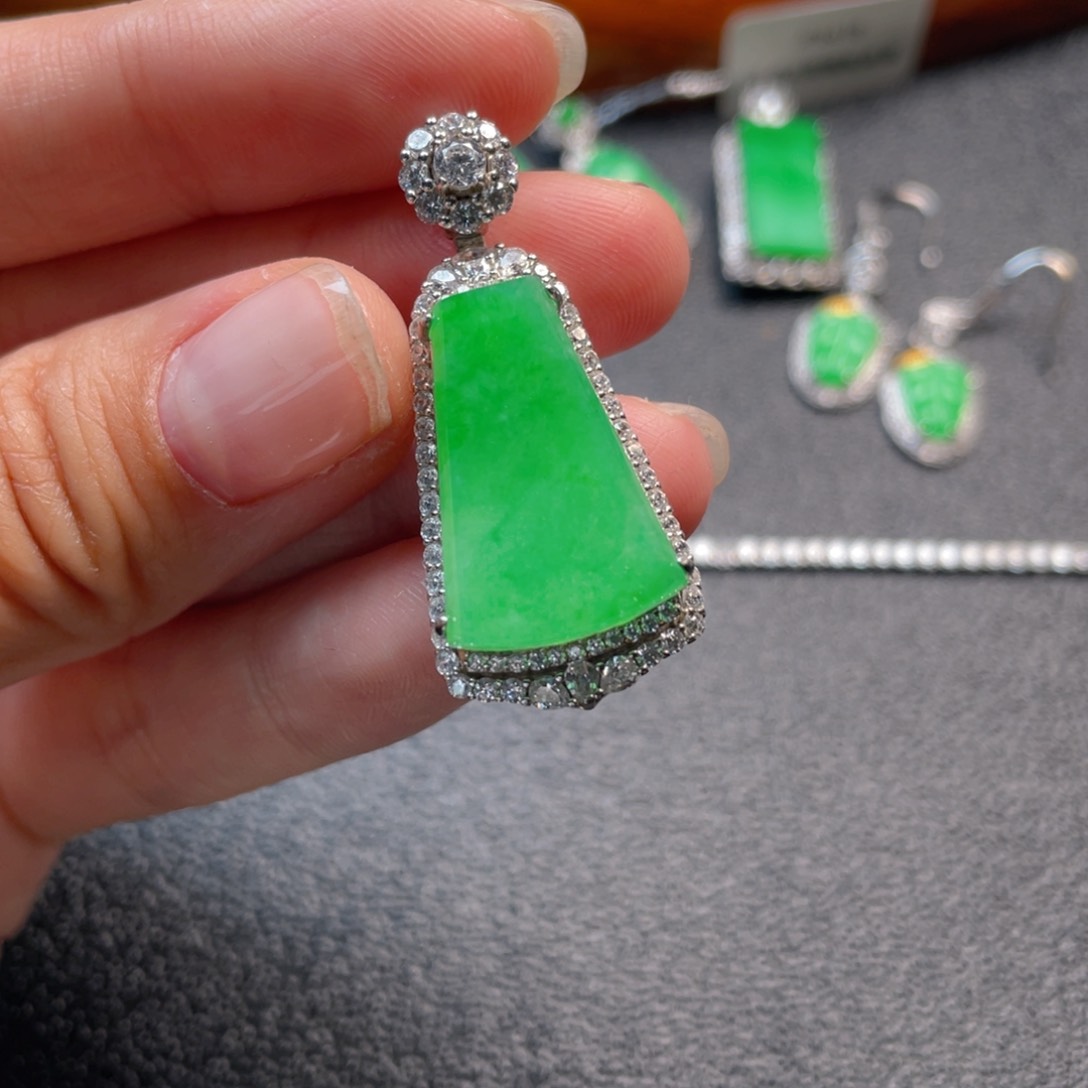 翡翠吊坠(不含链)银S925镶嵌