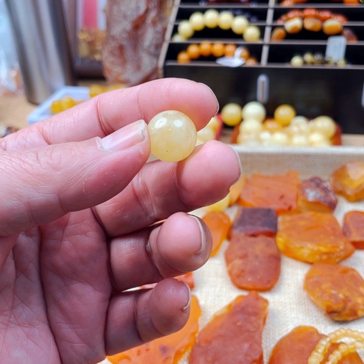 琥珀颈饰未镶嵌吊坠