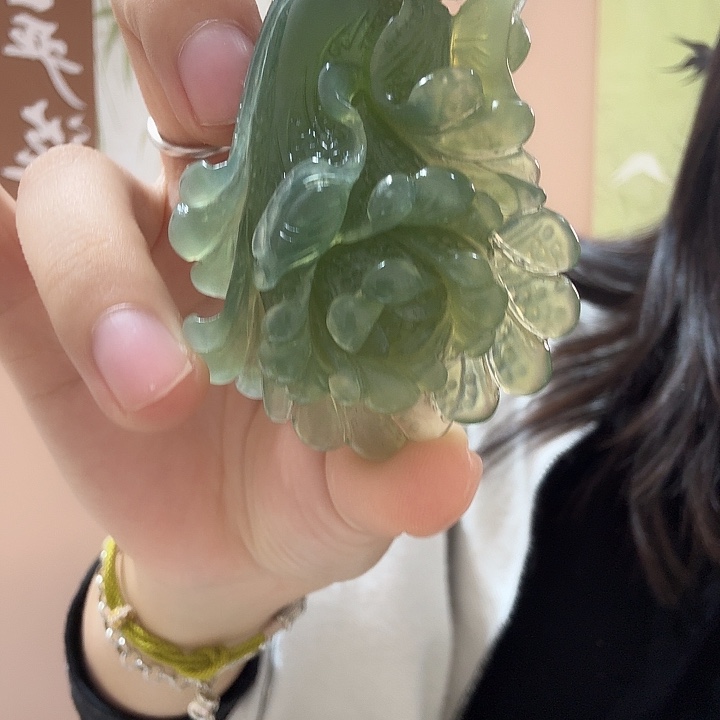 紫****蛇纹石玉未镶嵌颈饰